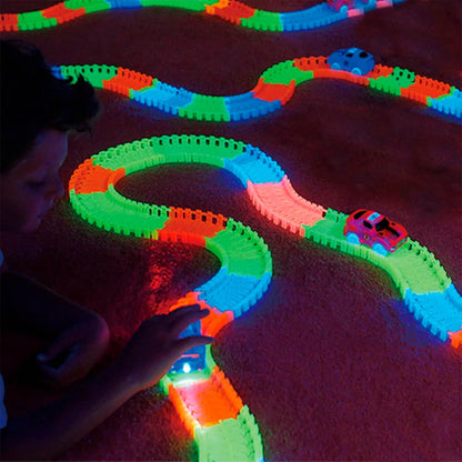 Pista De Autos Magic Tracks Flexible 360 pcs + 2 Autos